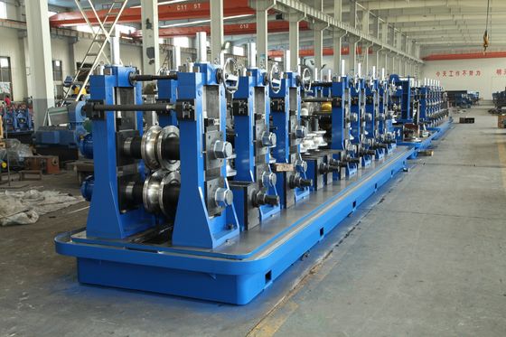 Duża maszyna SS Tube Mill i prostokątny rurociąg Roll Forming Mill do produkcji rur strukturalnych ze stali nierdzewnej