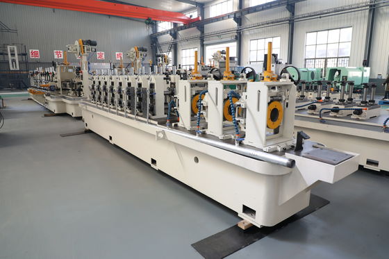 ISO Standardowe Młyny Rurociągów Stalowych. Φ114?? 325mm Duża Maszyna Młyna Rurociągów Do Produkcji Rurociągów Strukturalnych, Wodnych I Energetycznych.