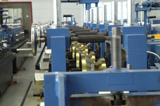 Maszyna do formowania rury z niskiego stopnia 20×20mm150×150mm do produkcji rury kwadratowej do 100 m/min