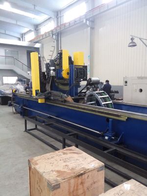 Linia produkcyjna standardowych rur stalowych BIS o średnicy zewnętrznej 88,9 mm - 219 mm Produkcja rur przemysłowych